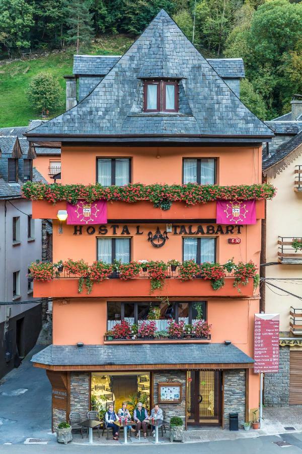 Hostal Talabart Les Luaran gambar