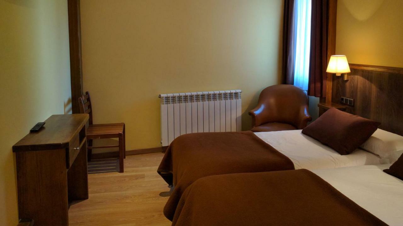 Hostal Talabart Les Luaran gambar