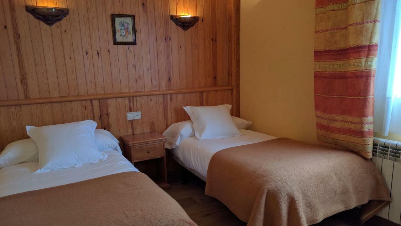 Hostal Talabart Les Luaran gambar
