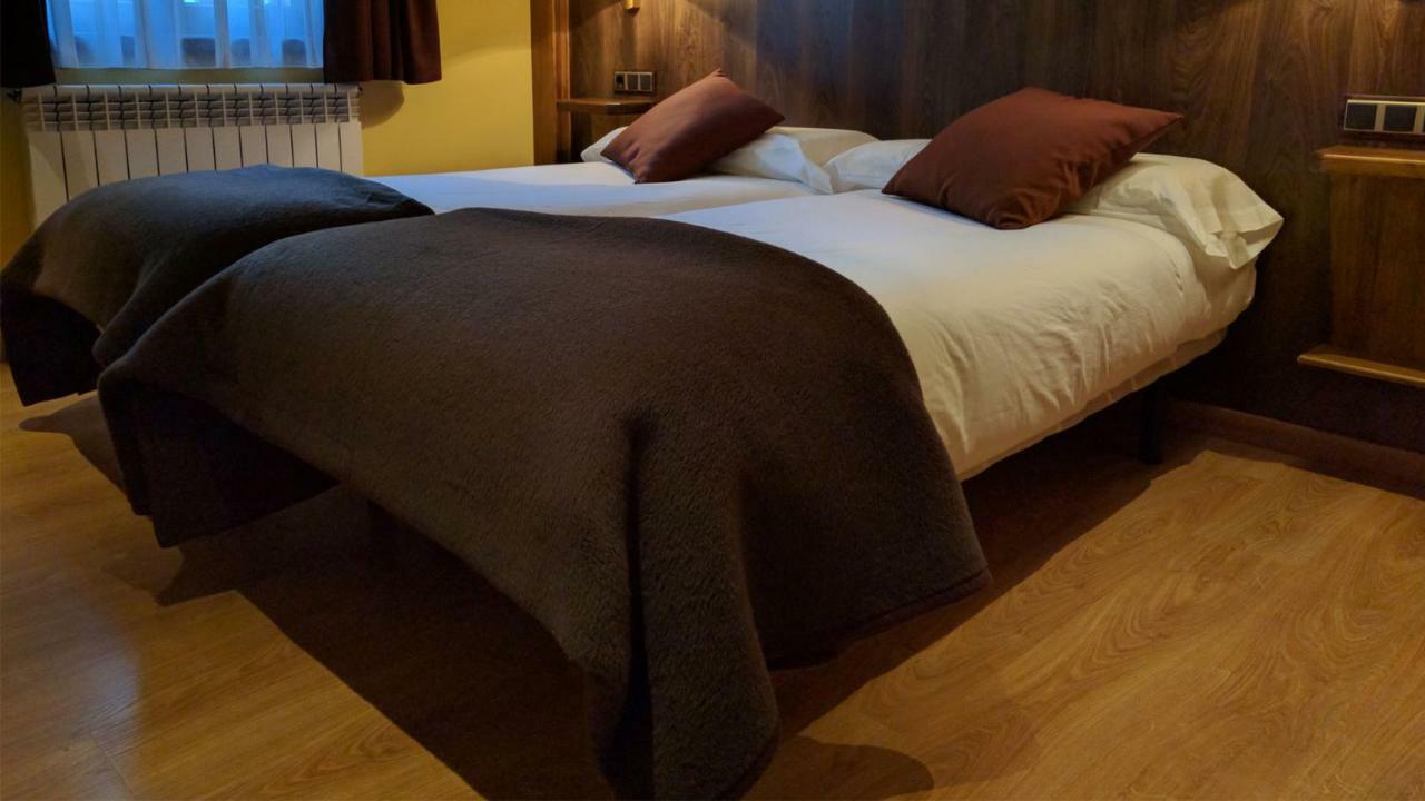 Hostal Talabart Les Luaran gambar